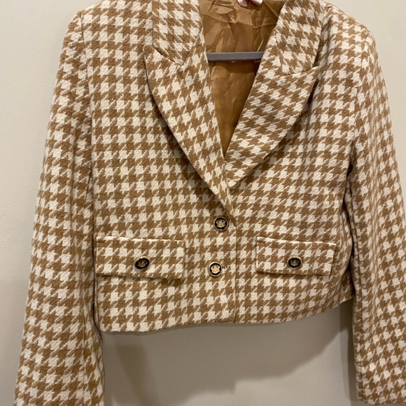 Never worn set. Skort and a blazer. Fun funky pattern. - Picture 2 of 9